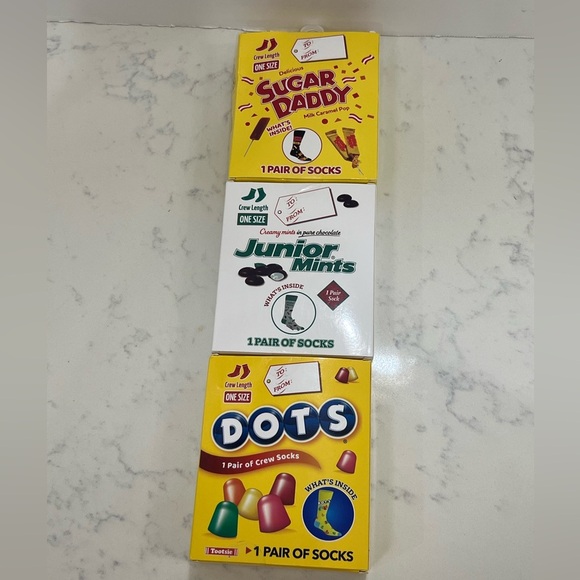 Colorful Retro Toy Set with Nostalgic Design. 3 pairs of socks! - Picture 2 of 9